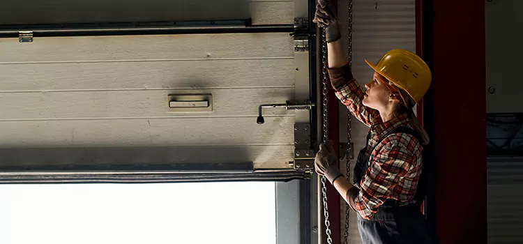 Addressing Common Garage Door Stoppage Issues in Alamo, TX